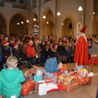 Spotkanie ze Świętym Mikołajem w kościele św. Pawła w Köln - 06.12.2015_71